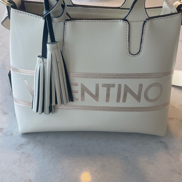 VALENTINO CREAM HANDBAG! Tassel!! Handles or crossbody strap! New - Picture 4 of 10